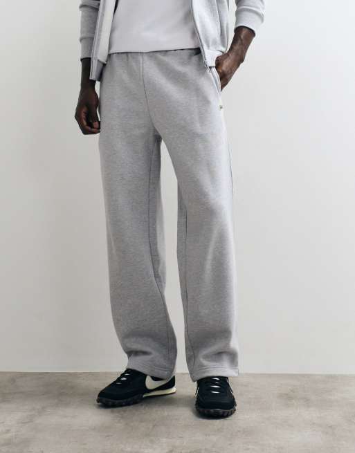 Lacoste relaxed fit logo sweatpants in grey, 5 of 5