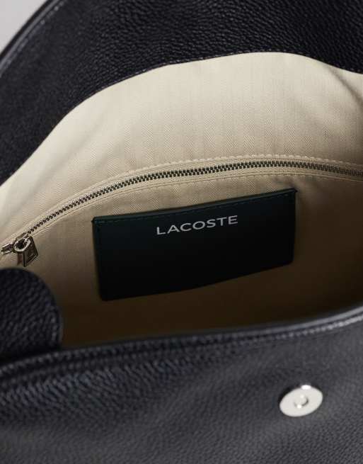 Lacoste Schultertasche mit Klappe in Schwarz, 3 von 4