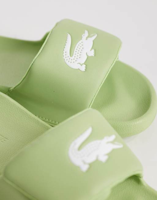 Lacoste Serve 0.0 velcro strap logo sliders in light green, 2 of 4