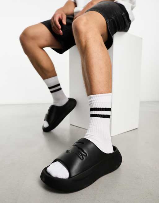 Lacoste - Serve 3.0 Sorte sliders, 4 af 4