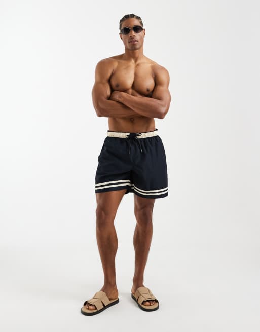 Lacoste - Shorts de baño negros y crudo con rayas en contraste, 2 de 5