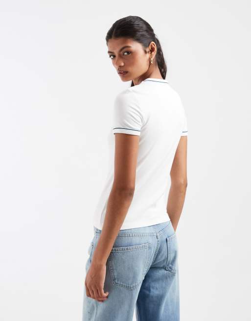 Lacoste slim fit contrast trim t-shirt in white, 4 of 4
