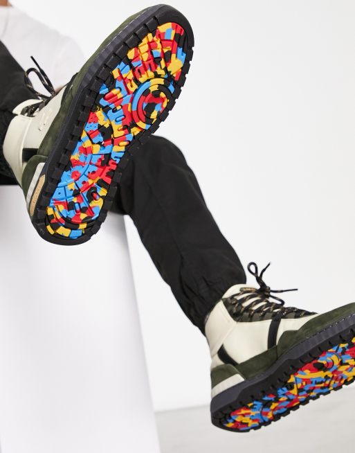 Lacoste – T-Clip – Mittelhohe Stiefel in Weiß-Grün, 3 von 4
