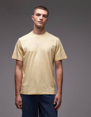 Lacoste - T-shirt avec petit logo - Jaune