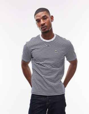 T-shirt in horizontal navy and white stripes