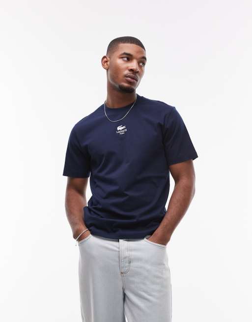Lacoste - T-shirt taglio comodo blu navy con logo piccolo stampato al centro
