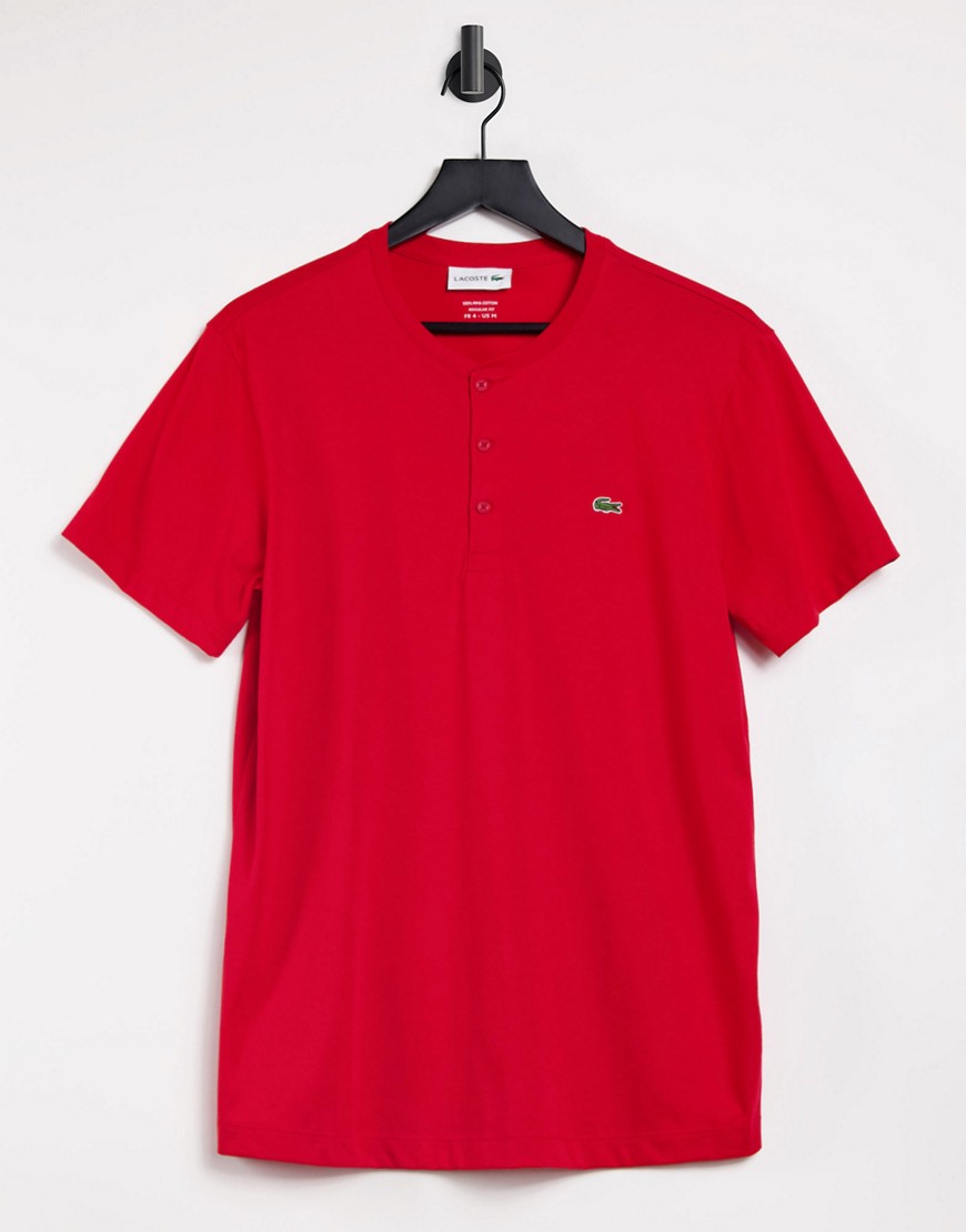 Lacoste - T-shirt van Amerikaanse katoenen jersey met henley hals-Rood