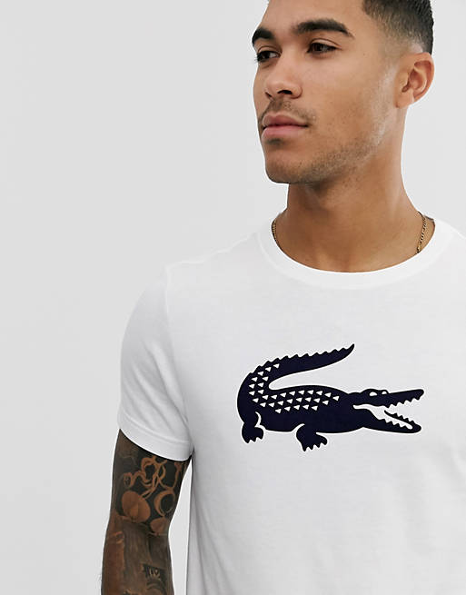 Lacoste – Weißes T-Shirt mit großem Krokodil-Logo auf der Brust | ASOS