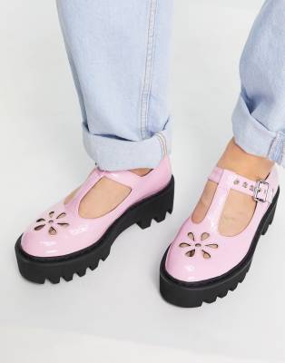 pale pink patent shoes