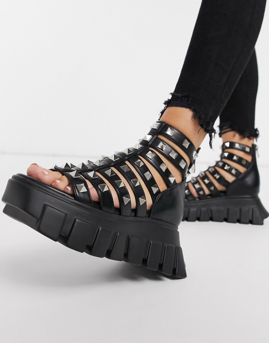 Lamoda - Ekstreme sorte chunky sandaler med kæder og nitter