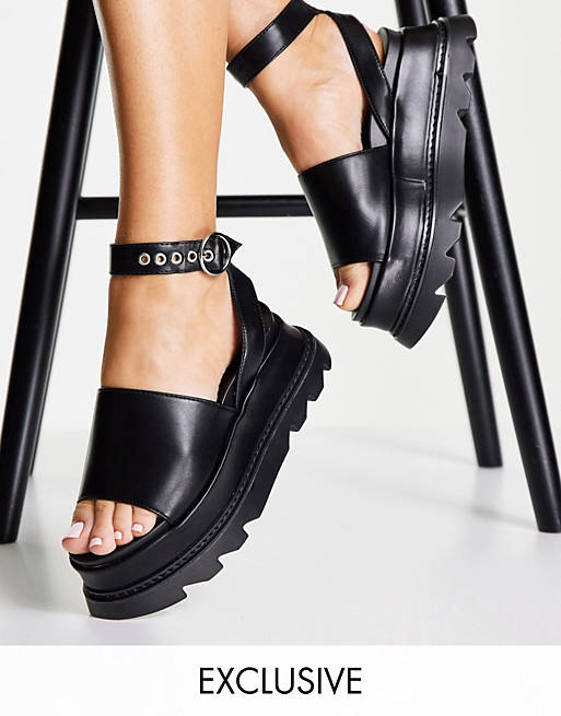 Lamoda exclusive flatform footbed sandals in black
