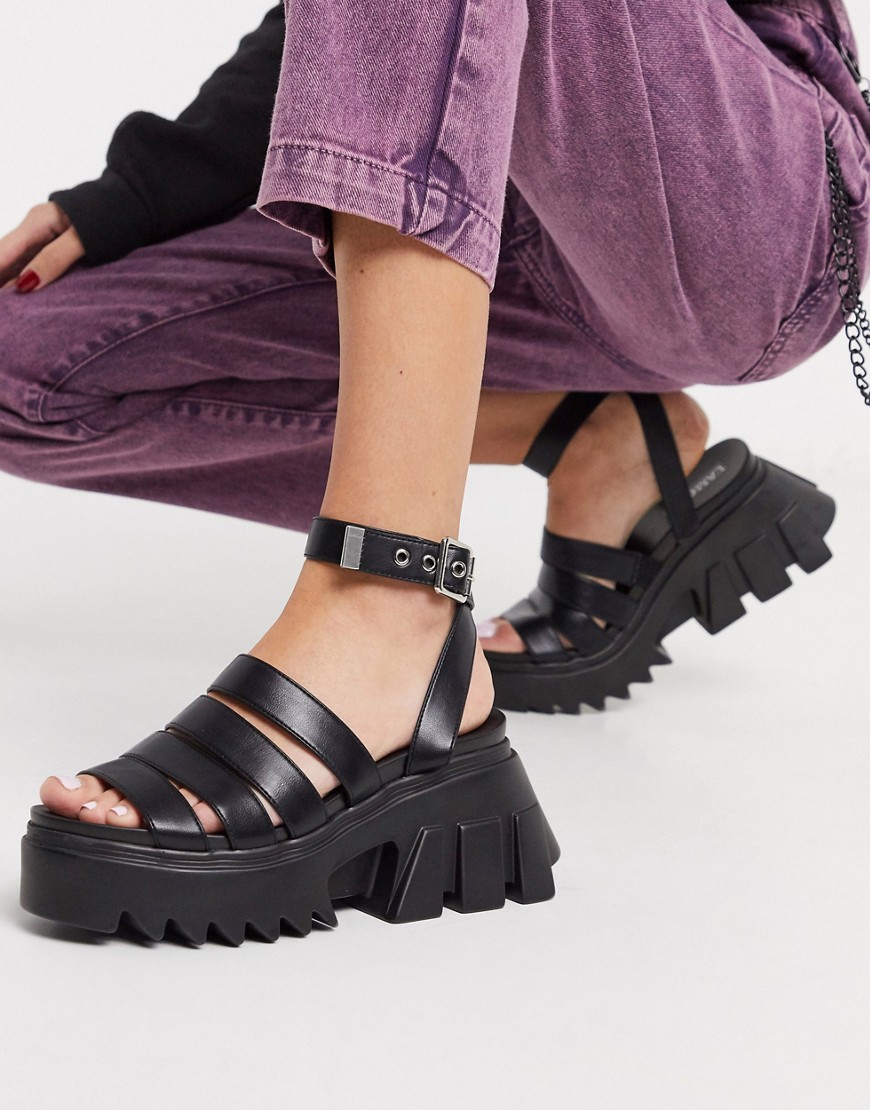 Lamoda - Sandalen met extreme dikke zool in zwart