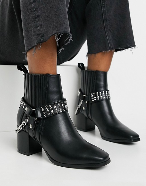 Lamoda square toe harness boots in black