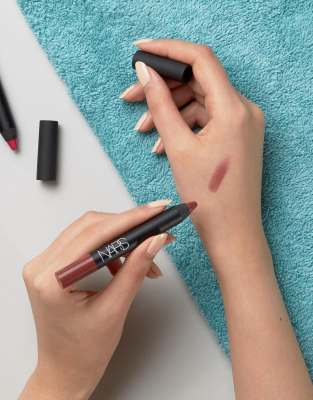 Y Aterciopelado Labios De Nars Mate Lápiz j4q35ARL