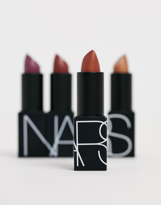 Lápiz de labios satinado de NARS - Hot Voodoo, 4 de 4