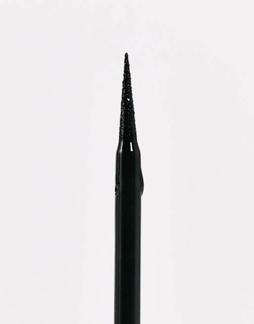 Lápiz para pecas Freckle Me de Revolution: Tono marrón oscuro, 4 de 4