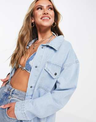 SHEIN X Kimberly Loaiza Light Wash Split Side Raw Hem Denim Jacket