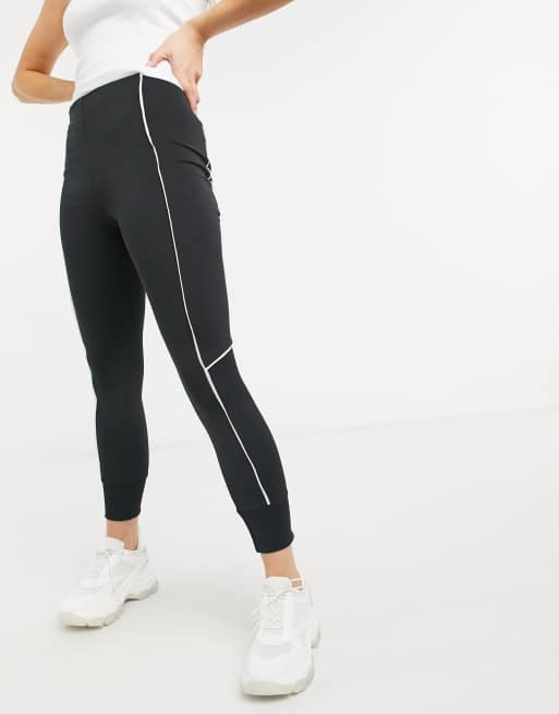 Lasula contrast panel legging in black, 4 of 4