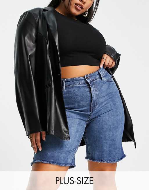 Lasula Plus - Blå shorts i denim