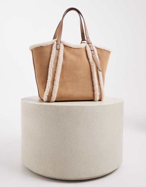 Lauren by Ralph Lauren large suede tote bag in beige, 3 of 4