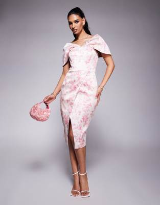 Lavish Alice - Drapiertes Bardot-Midikleid aus verstärktem Satin in Fuchsia mit Porzellanprint-Rosa