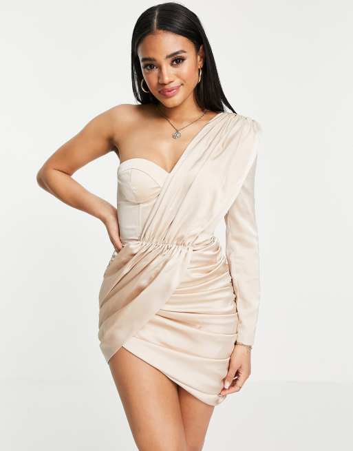 Lavish Alice – Minikleid mit drapierter Schulter in Champagner