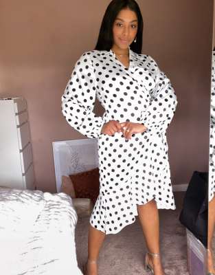 balloon sleeve wrap dress