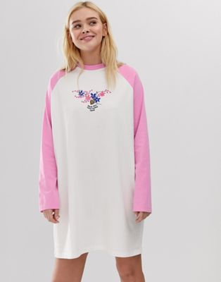 Lazy Oaf - Raglan T-shirtjurk met bloemenprint-Wit