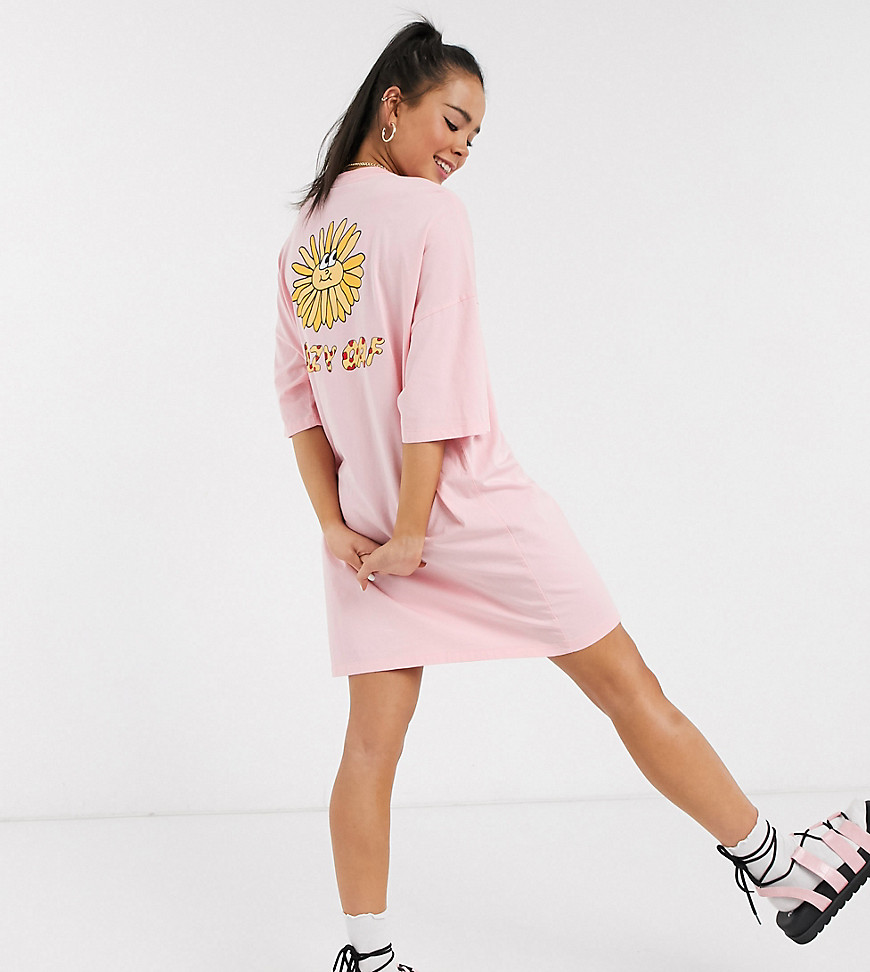 Lazy Oaf – T-shirtklänning i oversize-modell med soltryck-Rosa