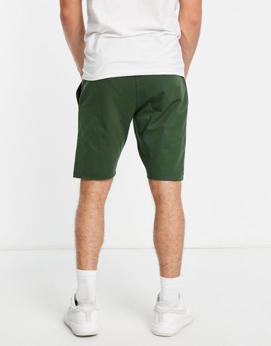 https://images.asos-media.com/products/le-breve-2-pack-raw-edge-jersey-shorts-in-olive-heather-gray/202598030-2?$n_550w$&wid=550&fit=constrain