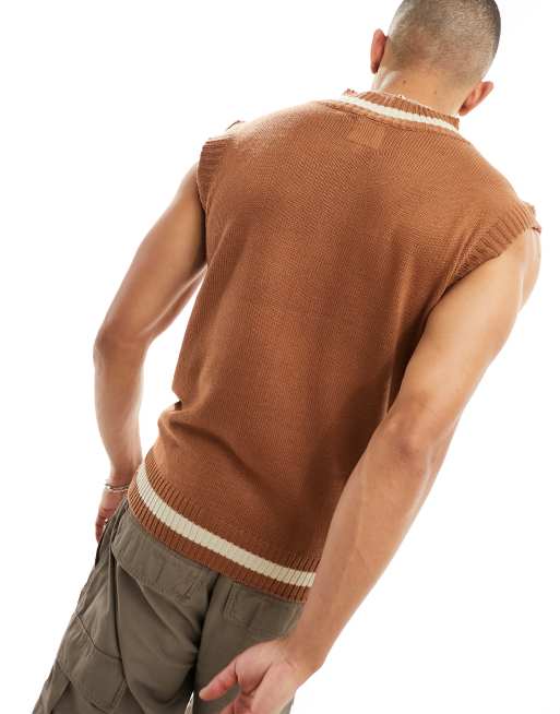 Le Breve cable knit sleeveless cardigan in brown, 2 of 4