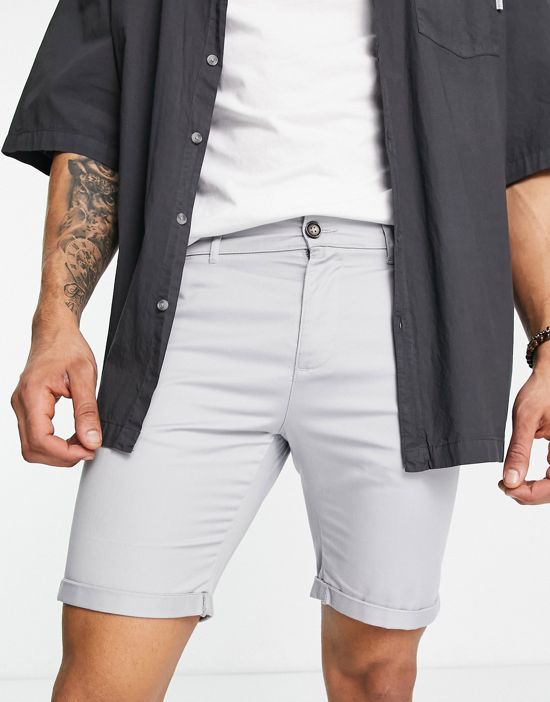 https://images.asos-media.com/products/le-breve-chino-shorts-in-light-gray/201399536-4?$n_550w$&wid=550&fit=constrain