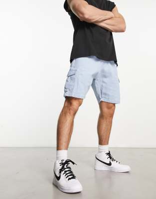 LE BREVE DENIM CARGO SHORTS IN MID BLUE