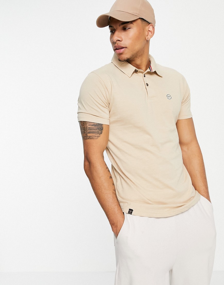 Le Breve muscle fit curved hem polo in stone-Neutral