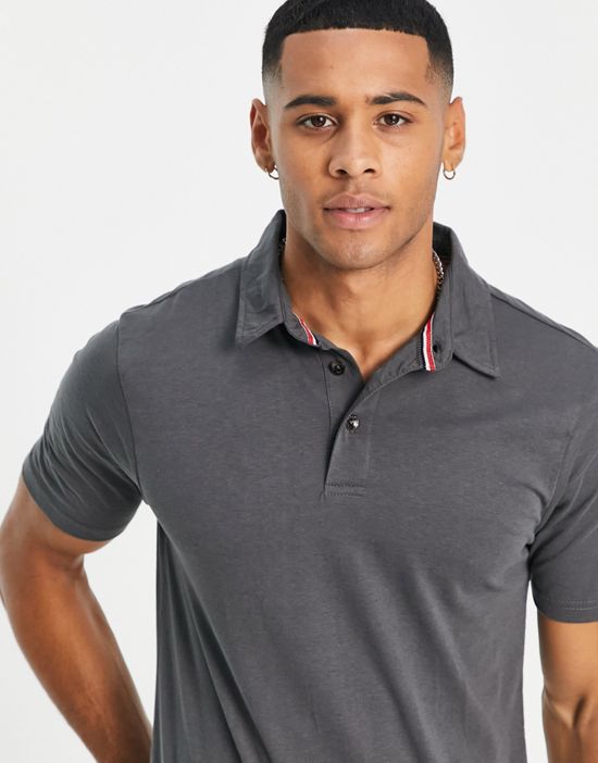 https://images.asos-media.com/products/le-breve-muscle-fit-polo-in-charcoal/202598063-2?$n_550w$&wid=550&fit=constrain