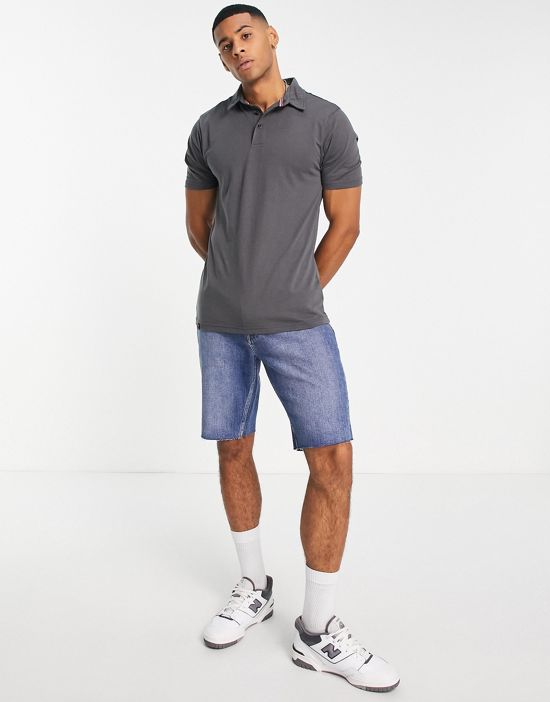 https://images.asos-media.com/products/le-breve-muscle-fit-polo-in-charcoal/202598063-4?$n_550w$&wid=550&fit=constrain