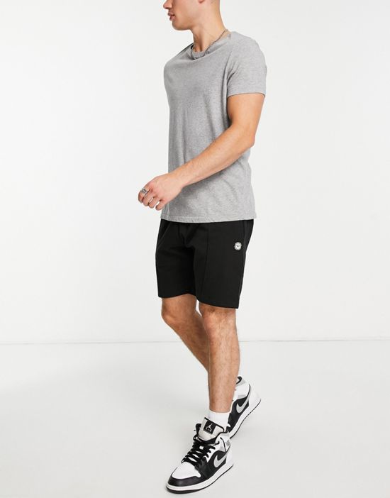 https://images.asos-media.com/products/le-breve-pin-tuck-jersey-shorts-in-black/202598091-3?$n_550w$&wid=550&fit=constrain