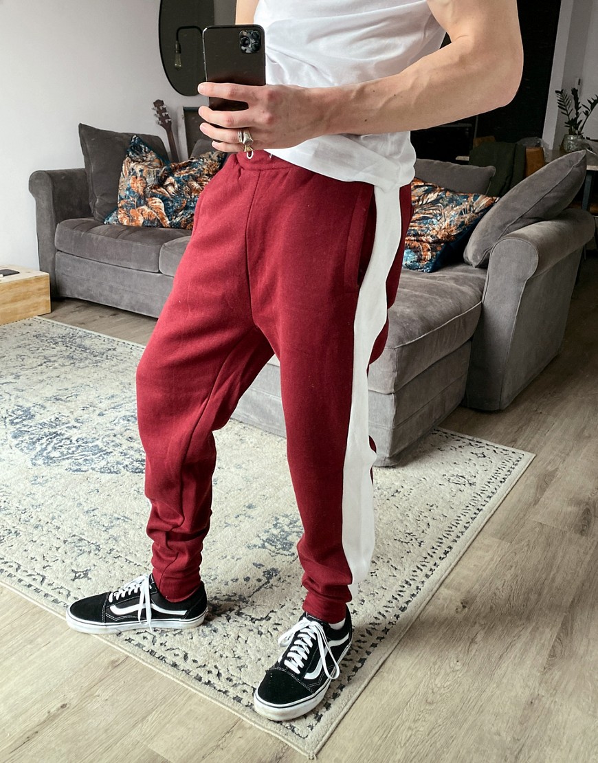 Le Breve sweatpants set in burgundy with white stripe-Red