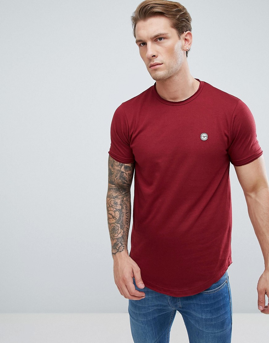 Le Breve – T-shirt i longline-passform med råa kanter-Röd