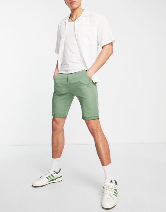 https://images.asos-media.com/products/le-breve-tall-chino-shorts-in-green/201410248-4?$n_550w$&wid=550&fit=constrain