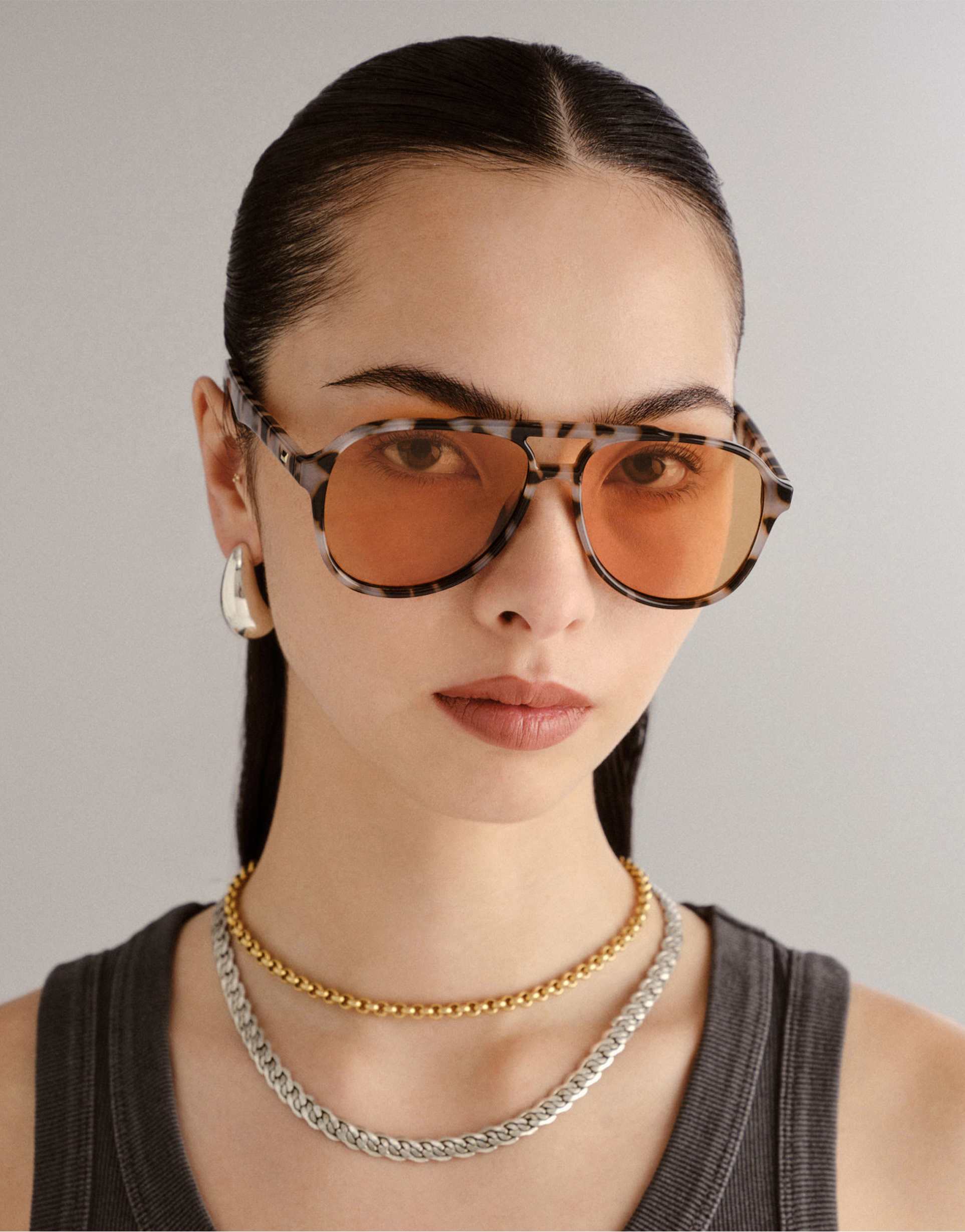 le specs tragic magic aviator sunglasses in cookie tort with amber lens