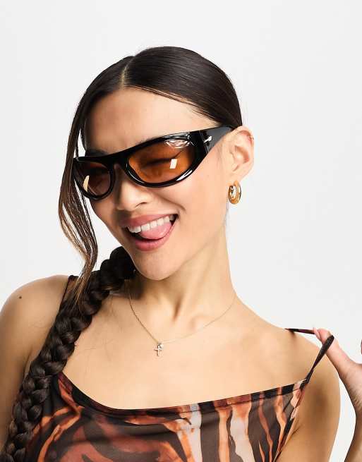Le Specs – Trash Trix – Czarne okulary przeciwsłoneczne z jasnobrązowymi soczewkami, 3 z 4