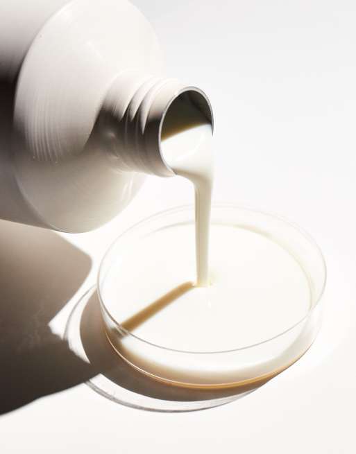 Leche de baño con magnesio de 300 ml Real Luxury de NEOM, 2 de 4