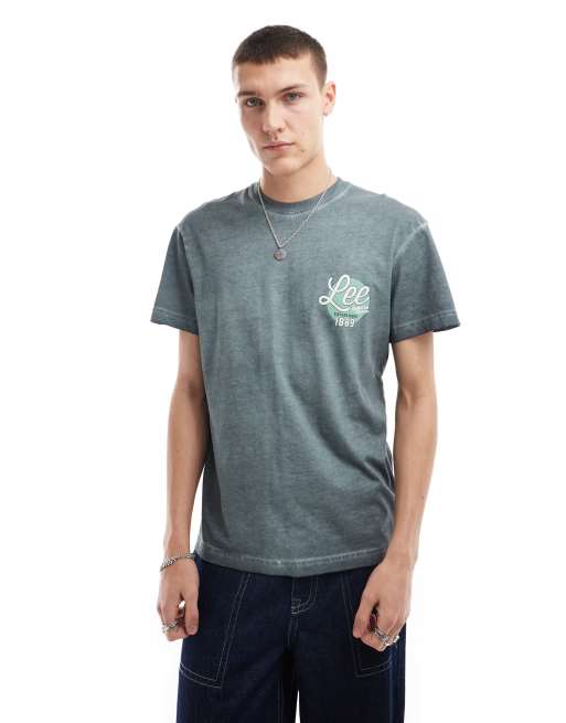 Lee – Camp – T-Shirt in Mittelgrün mit Rückenprint