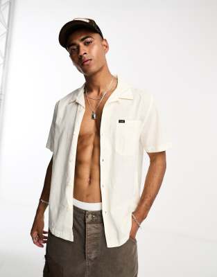 Lee resort revere collar relaxed fit short sleeve shirt in ecru - ASOS Price Checker