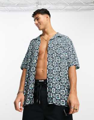 Lee resort short sleeve geo print loose fit shirt in black - ASOS Price Checker
