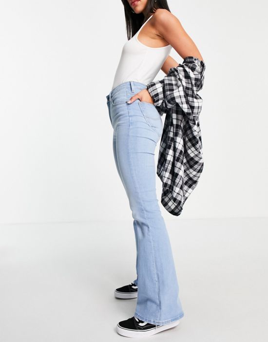 https://images.asos-media.com/products/lee-high-rise-70s-kick-flare-jeans-in-blue/200790483-1-blue?$n_550w$&wid=550&fit=constrain