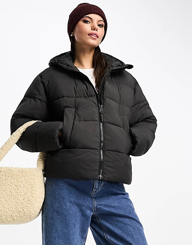 Lee Jeans - Lee hooded puffer jacket with tonal logo in washed black