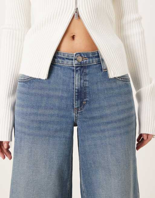 Lee Hope mid rise wide leg jeans in washed light blue, 5 of 5