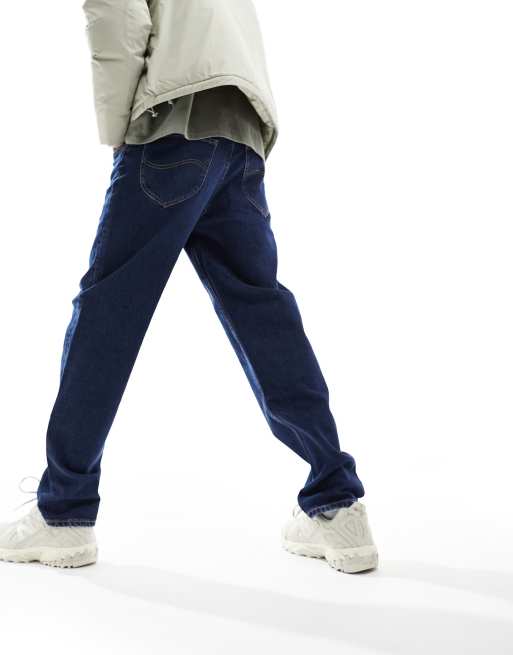 Lee – Oscar – Lässig geschnittene und schmal zulaufende Jeans in dunkelblauer Nostalgia-Waschung, 4 von 5
